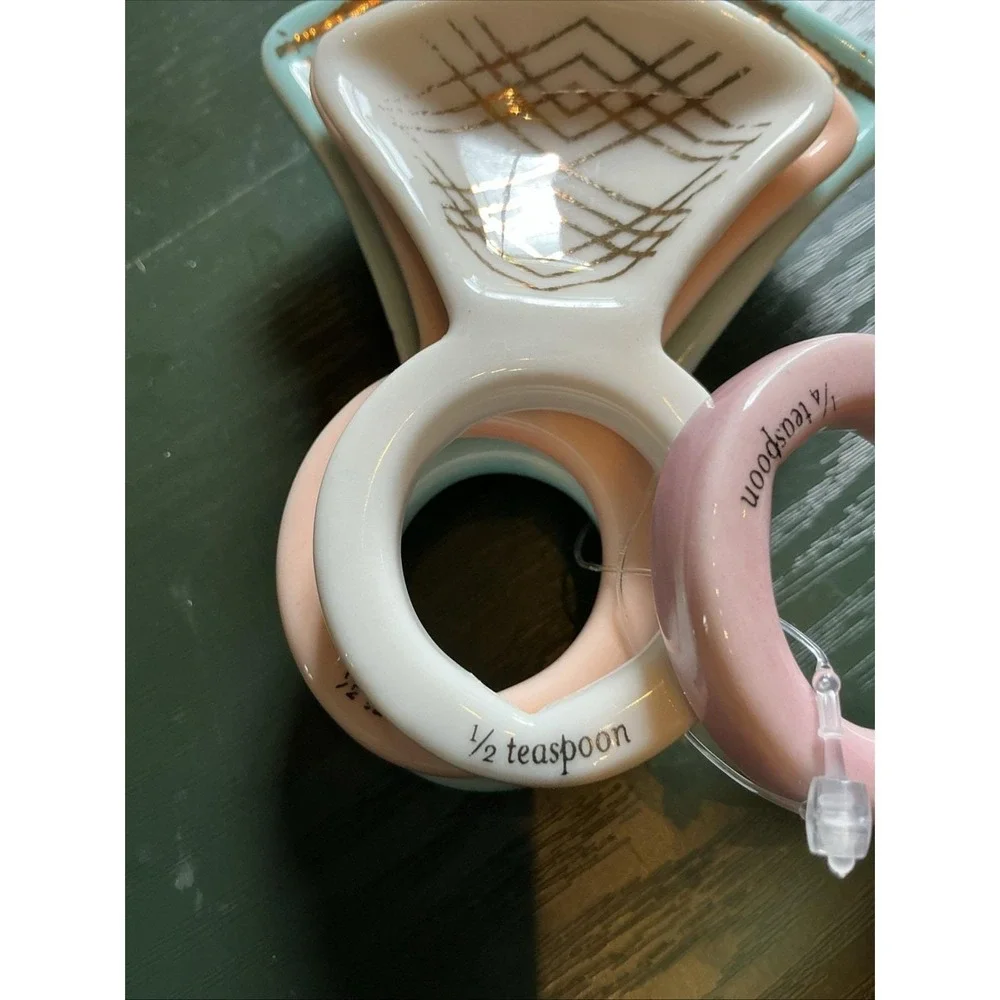 MCM Set‎ of 4 Nesting Ceramic Diamond Ring Measuring Spoons Baking